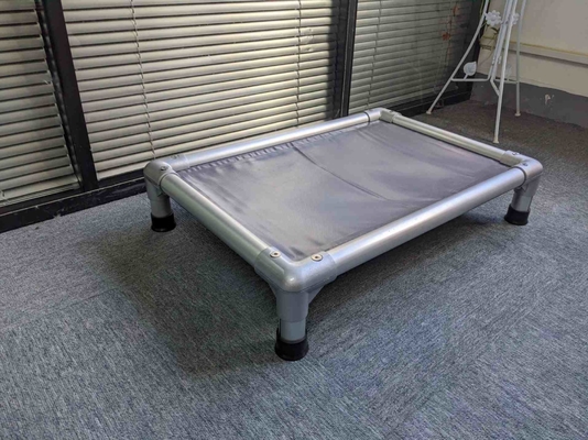 Asciugatura rapida Lavabile In alluminio Massello Cornice Dog letto elevato per animali domestici di grandi dimensioni