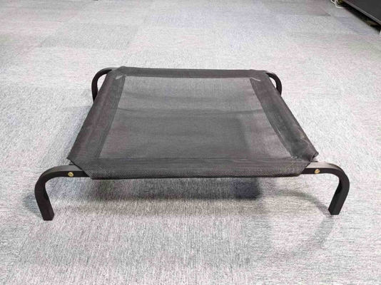 Letto elevato per animali da compagnia per il raffreddamento estivo Letto portatile per cani da campeggio a Shanghai