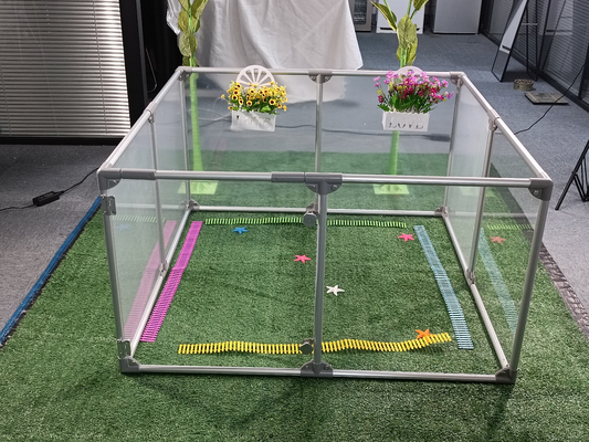 Parco giochi per animali domestici all'aperto 8 pannelli Recinzione portatile per cani con tabella PC ad alta permeabilità