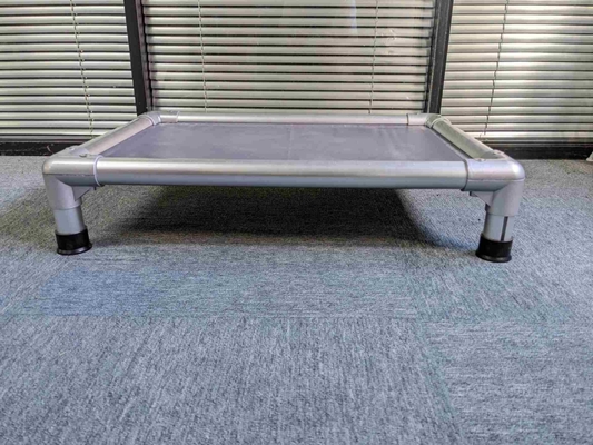 Allegato di alluminio personalizzato letto per cani per cani lavaggio a mano e dimensioni umane per il massimo comfort
